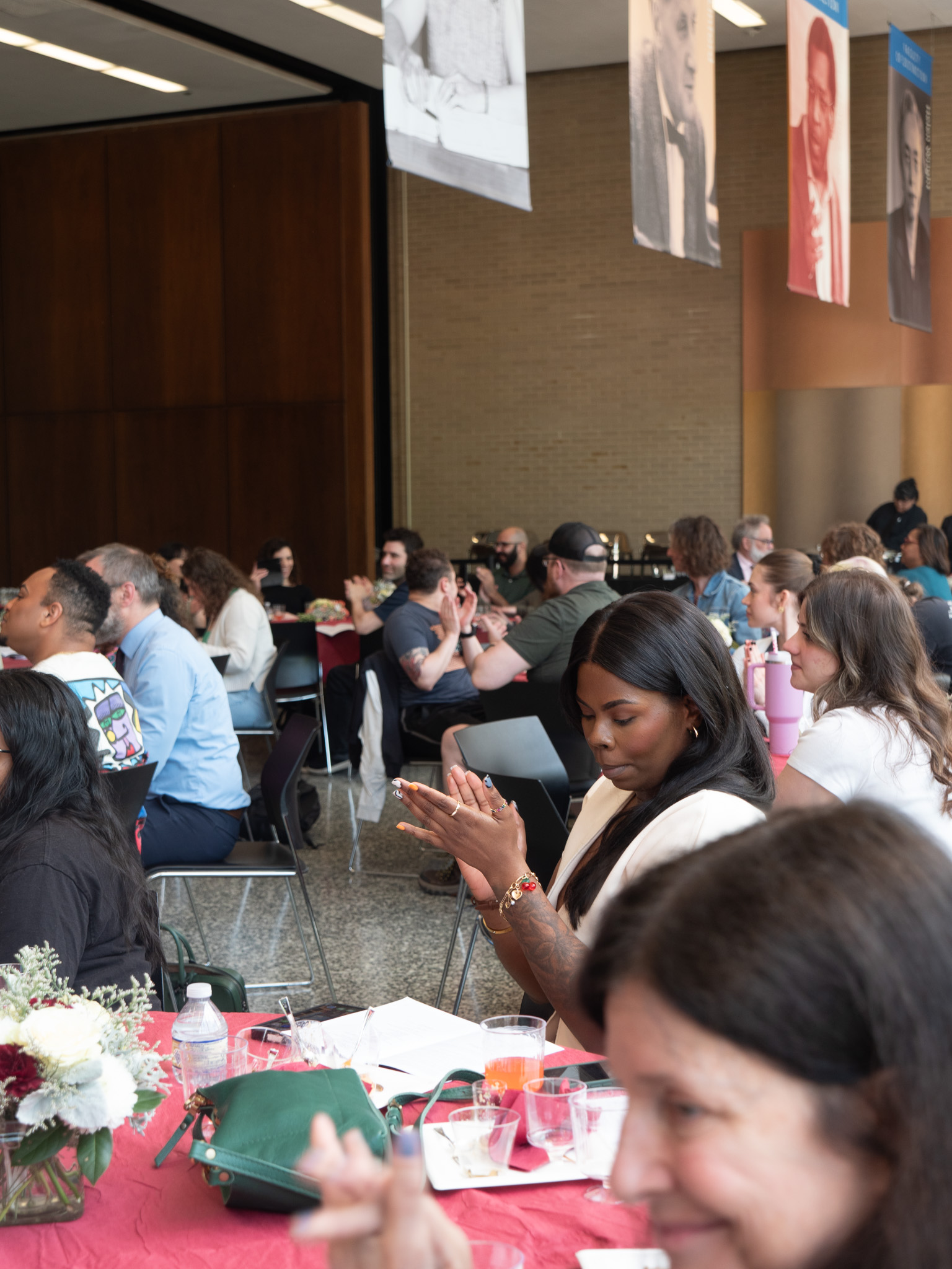 audience member clapping 